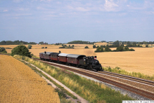 Veterantoget på vej ind i Værslev 8. august 2009