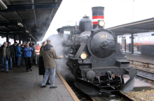 K 564 ankommet til Kalundborg med DJKs jubilæumstog 15. januar 2011. Foto: Preben Madsen