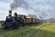 DSB K 564 med Triangelvogne afgår fra Gørlev station